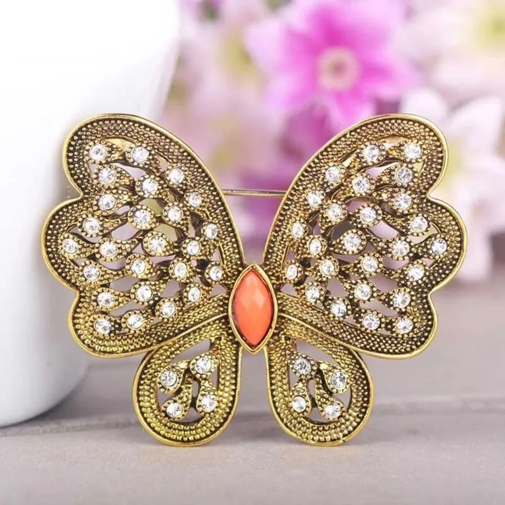 Vq Vintage Antique Gold Butterfly 24$